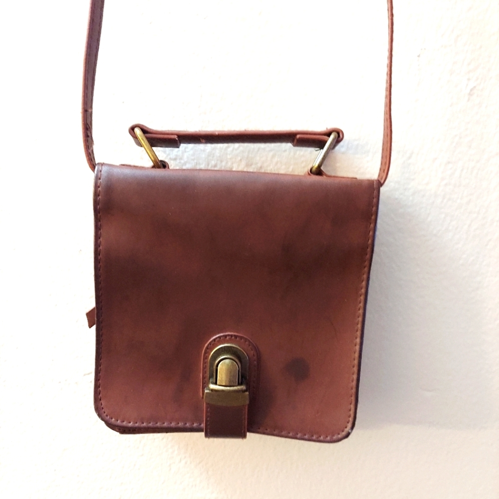 Faux leather Snap Bag